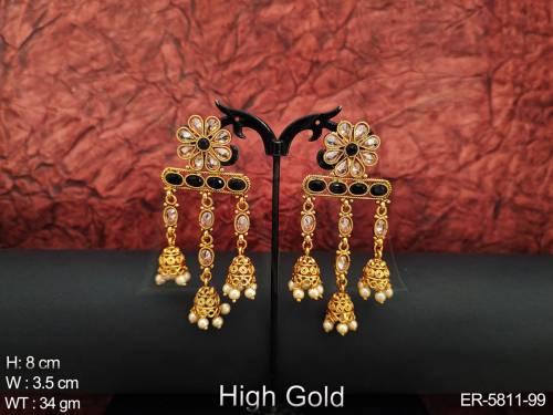 triple shape tarazu style earrings detail