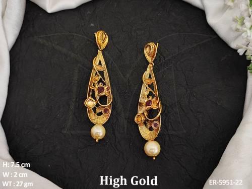 crushed paan shape long earring detail