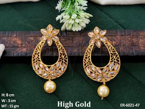 paan arc shape antique earrings detail