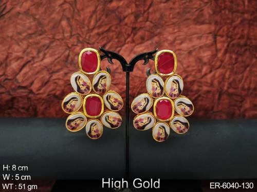 lady textured flowery earrings detail