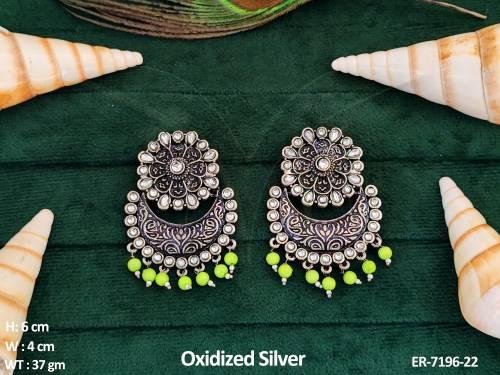 chand shape flowery oxidised earrings detail