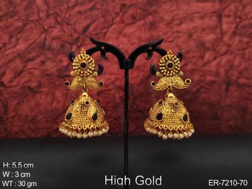 jhumki style round stone style earrings detail