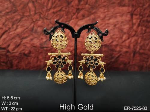 Mat flower high golden antique earring