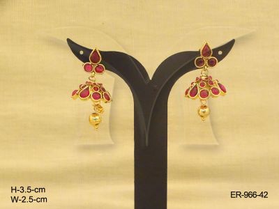 paan rond delicate dress kemp earrings detail