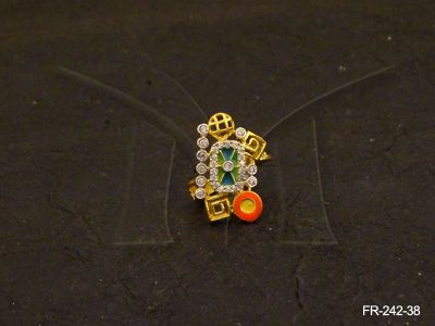 mixed figured ad finger rings detail