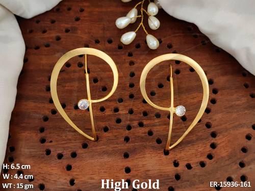 fusion-jewellery-beautiful-high-gold-polish-fancy-earrings-