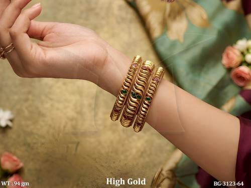 traditional-kemp-stone-antique-bangles-set