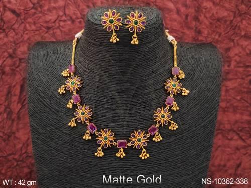 Flower Design Kemp Jewelry Matte Gold Polish Beautiful Short  Necklace set   