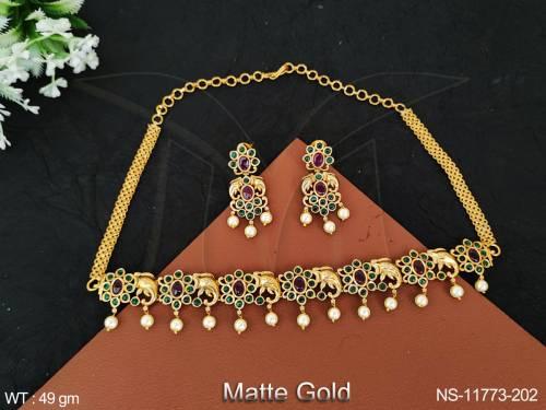 Kemp Jewelry Matte Gold Polish Party Wear Fancy Elephant Design Beautiful Kemp Short Necklace Set 