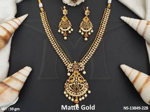 Kemp Designer Wear Jewellery Matte Gold Polish Fancy Style Kemp Short Necklace Set