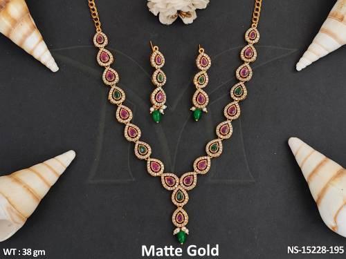Artificial Kemp Jewellery Beautiful Design Matte Gold polish Kemp Necklace Set 