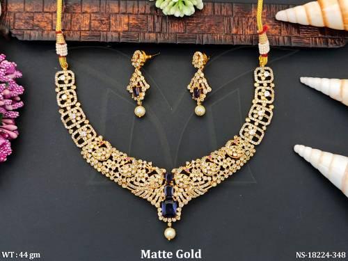 kemp-matte-gold-polish-full-stone-short-necklace-set-