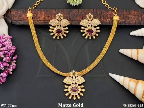 kemp-design-matte-gold-polish-full-stone-necklace-set-