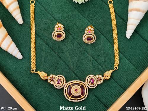 premium-matte-finish-heritage-necklace-with-earrings
