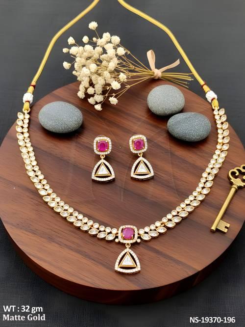 designer-matte-gold-necklace-set-with-statement-centerpiece
