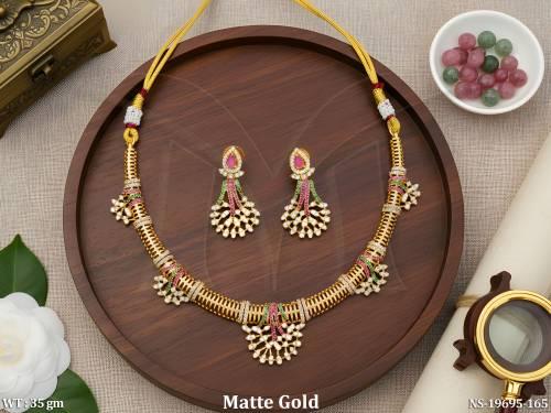 stylish-matte-gold-necklace-set-with-stone-work-earrings