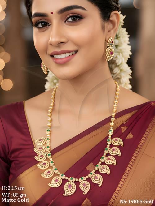 matte-gold-kemp-long-necklace-set-with-earrings