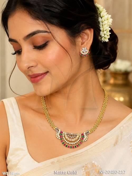 Fancy Kemp Necklace Set Matte Gold Design