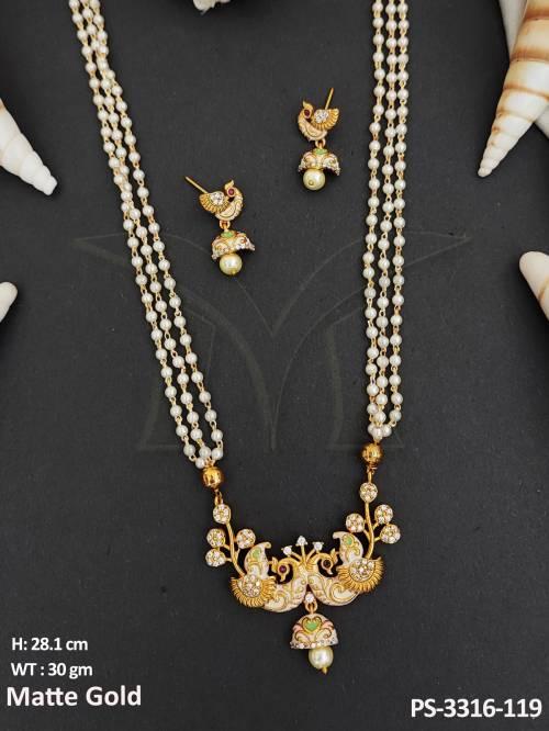 beautiful-pendant-matte-gold-polish-clustered-pearl-kemp-design-kemp-jewellery-long-pendant-set
