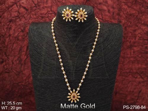 designer-kemp-jewellery-matte-gold-polish-long-party-wear-kemp-pendant-set