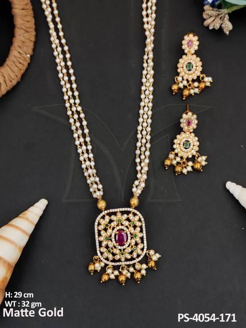 handcrafted-kemp-jewellery-matte-gold-polish-perfect-for-festivals-kemp-pendant-set