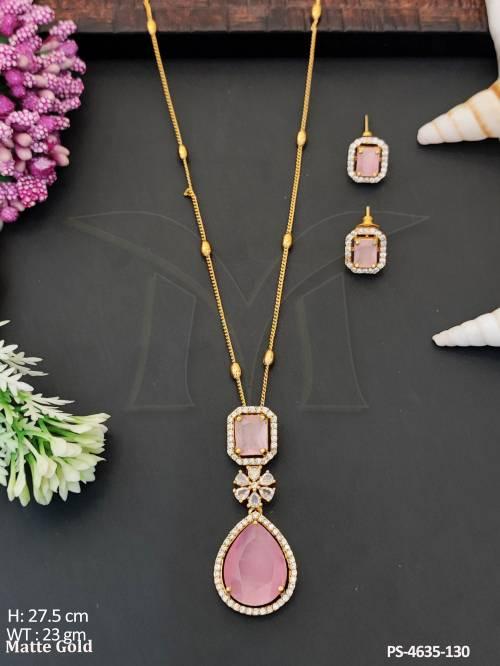 Beautiful Design Matte Gold Polish Pendant Set   