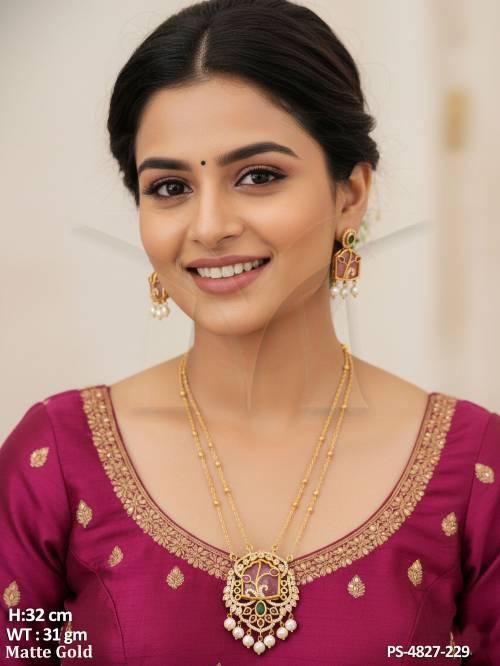 matte-gold-elegant-pendant-set-with-earrings-