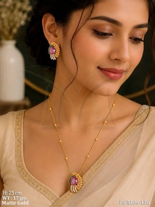 Matte Gold Kemp Leaf Pendant Set with Stud Earrings