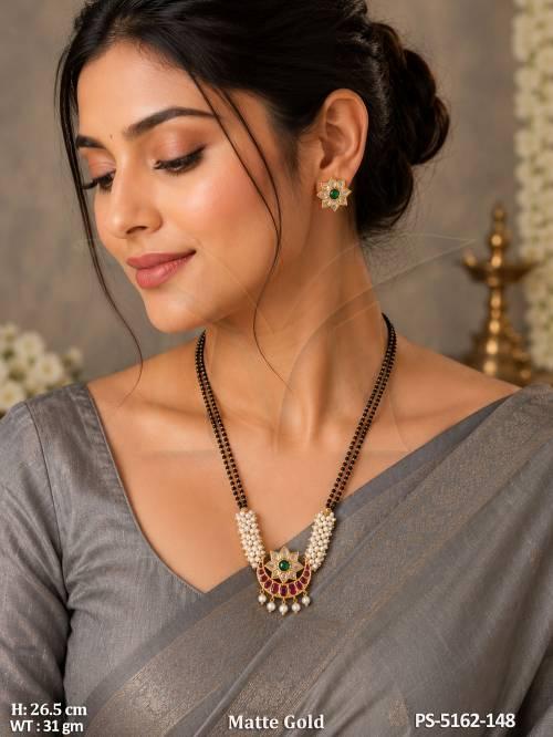 kemp-matte-gold-pearl-designer-pendant-set