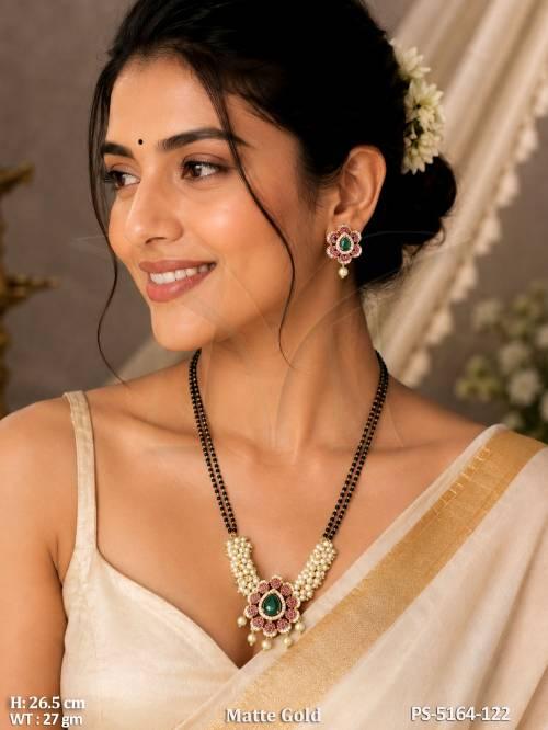 matte-gold-kemp-floral-designer-pendant-set