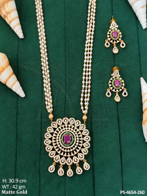 beautiful-designer-matte-gold-polish-pendant-set-