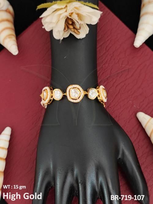 kundan-jewellery-high-gold-polish-fancy-style-kundan-bracelets