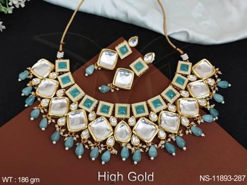 clustered-pearl-high-gold-polish-designer-party-wear-kundan-jewellery-kundan-choker-necklace-set-