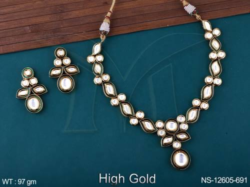 high-gold-polish-fancy-style-party-wear-kundna-stones-kundan-jewellery-short-necklace-set-