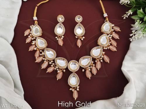 kundan-jewelry-high-gold-polish-beautiful-fancy-style-kundan-short-necklace-set