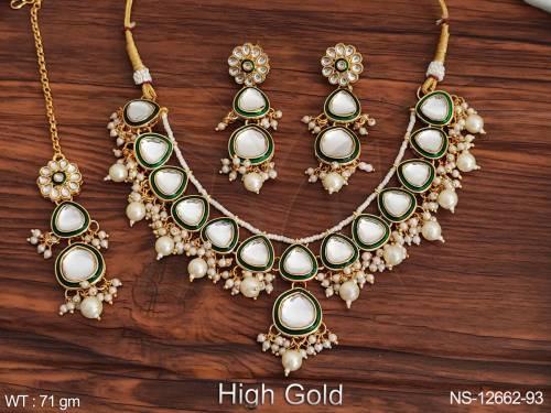 clustered-pearl-desinger-fancy-style-high-gold-polish-beautiful-kundan-jewellery-short-necklace-set-