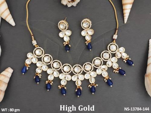 kundan-jewelry-high-gold-polish-party-wear-beautiful-kundan-short-necklace-set-