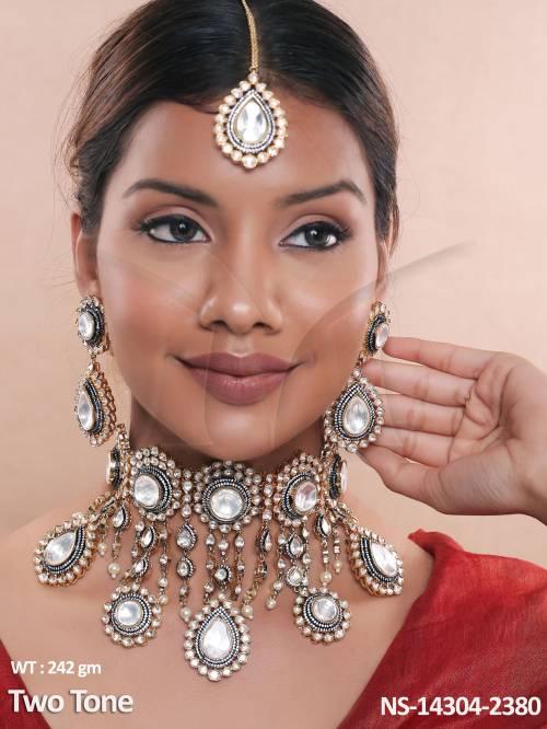 Oval Shapes Stones Two Tone Polish Fancy Design Kundan Choker Necklace Set