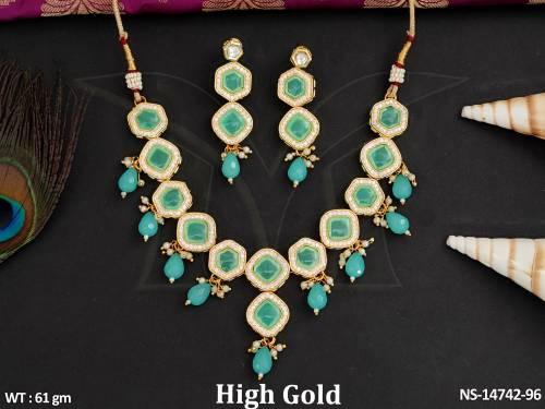 kundan-jewellery-stylish-fancy-high-gold-polish-kundan-necklace-set