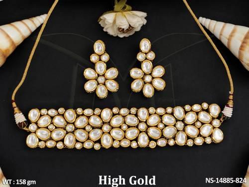 Kundan Jewellery Beautifully Designed High Gold Polish Kundan Choker Set 