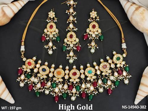 kundan-jewellery-high-gold-polish-fashionable-short-kundan-necklace-set