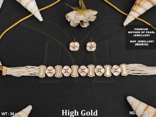 Kundan Jewellery High Gold Polish Attractive Design Choker Necklace Set 