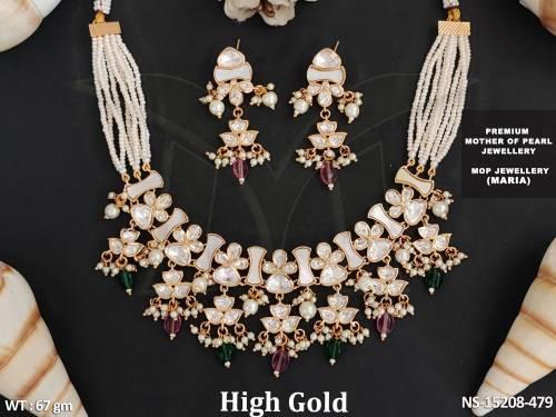 Kundan Jewellery Fancy Design High Gold Polish Kundan Necklace Set 