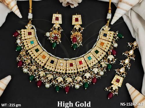 Kundan Jewellery Stylish Design High Gold Polish Designer Kundan Short Necklace Set 