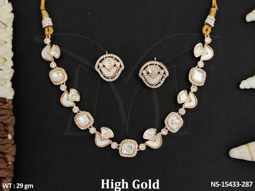 kundan-jewellery-high-gold-polish-stylish-design-short-necklace-set-