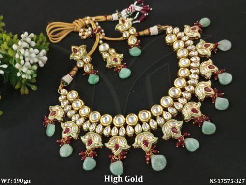 Elegant Kundan Necklace Set with Earrings Ethnic Glamour Eye-Catching Design Party Wear