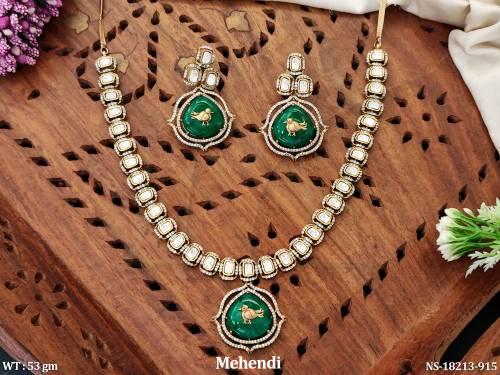 Traditional Kundan Necklace with Pearl Beads 