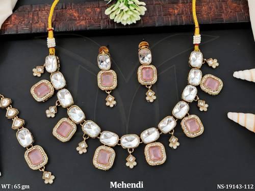 elegant-mehendi-stone-studded-necklace-set-