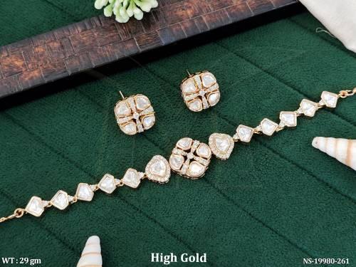NS-19980-261-WHITE