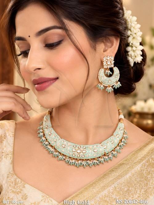 high-gold-kundan-designer-choker-with-earrings